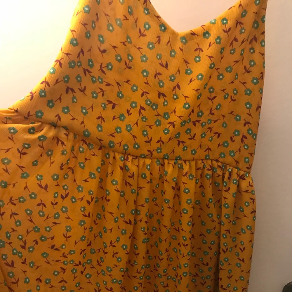 Sold🌷 - Picture 2 of 4